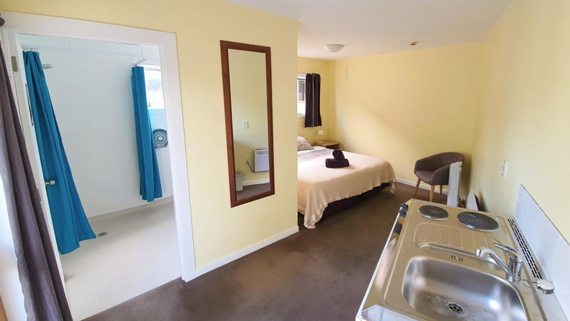 Aspen Lodge Backpackers, Queenstown, New Zealand