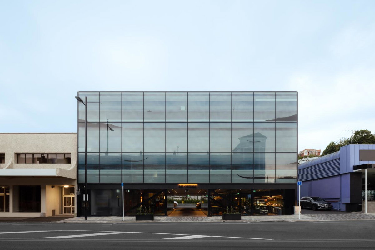 Ebb-Dunedin, New Zealand