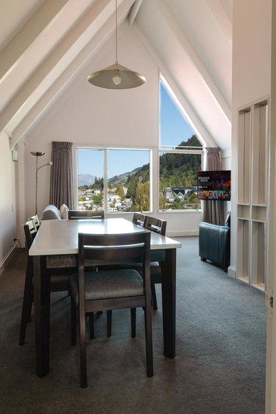 Turner Heights Townhouses, Queenstown, New Zealand