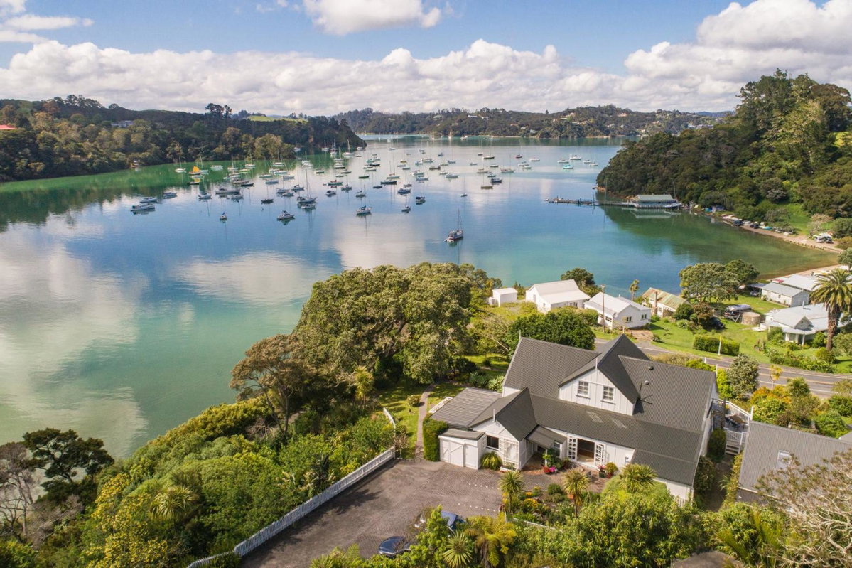Arcadia Lodge Russell, New Zealand