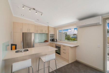Crow's Nest Apartments, Whitianga, New Zealand