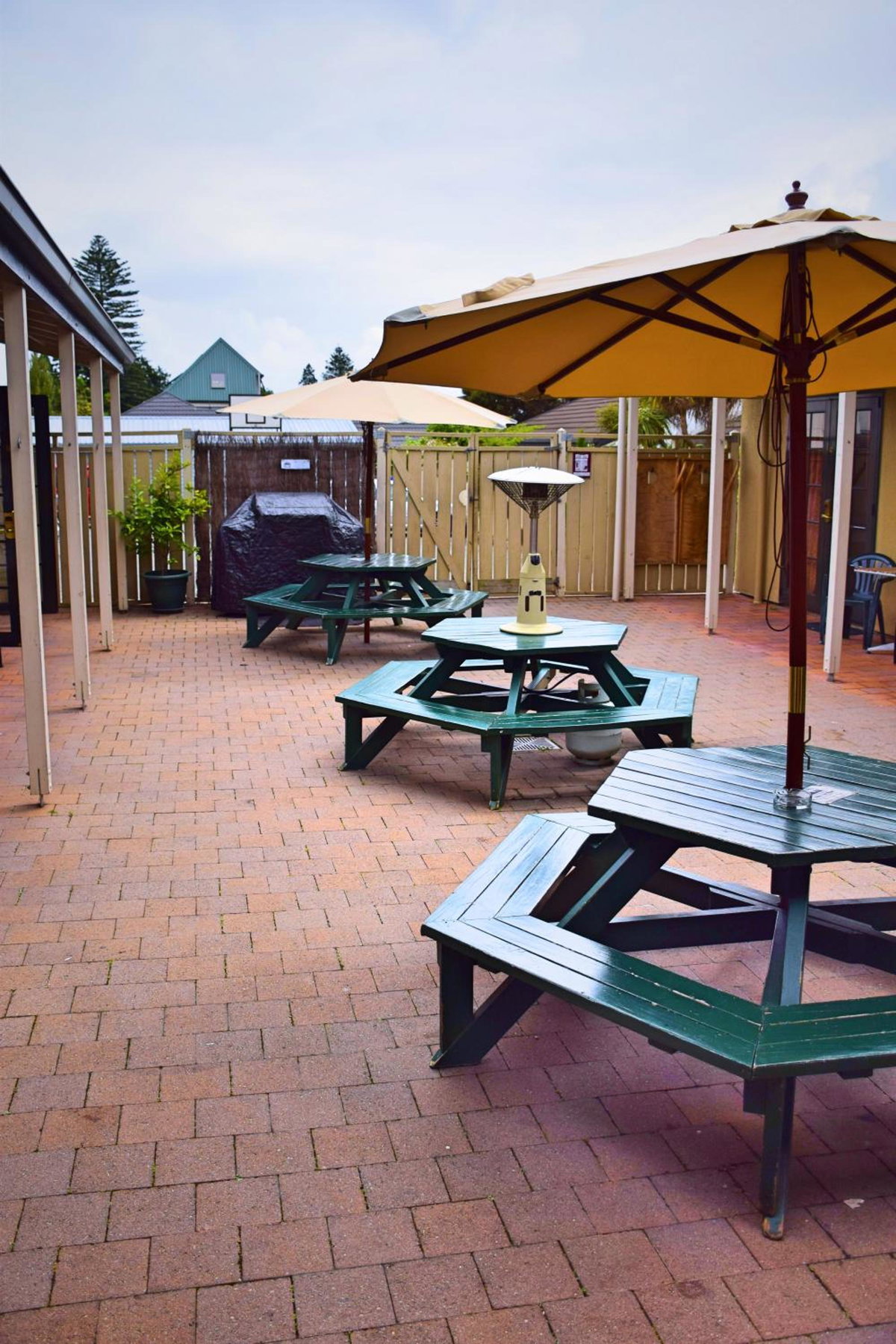 The Prince Albert Backpackers & Bar, New Zealand
