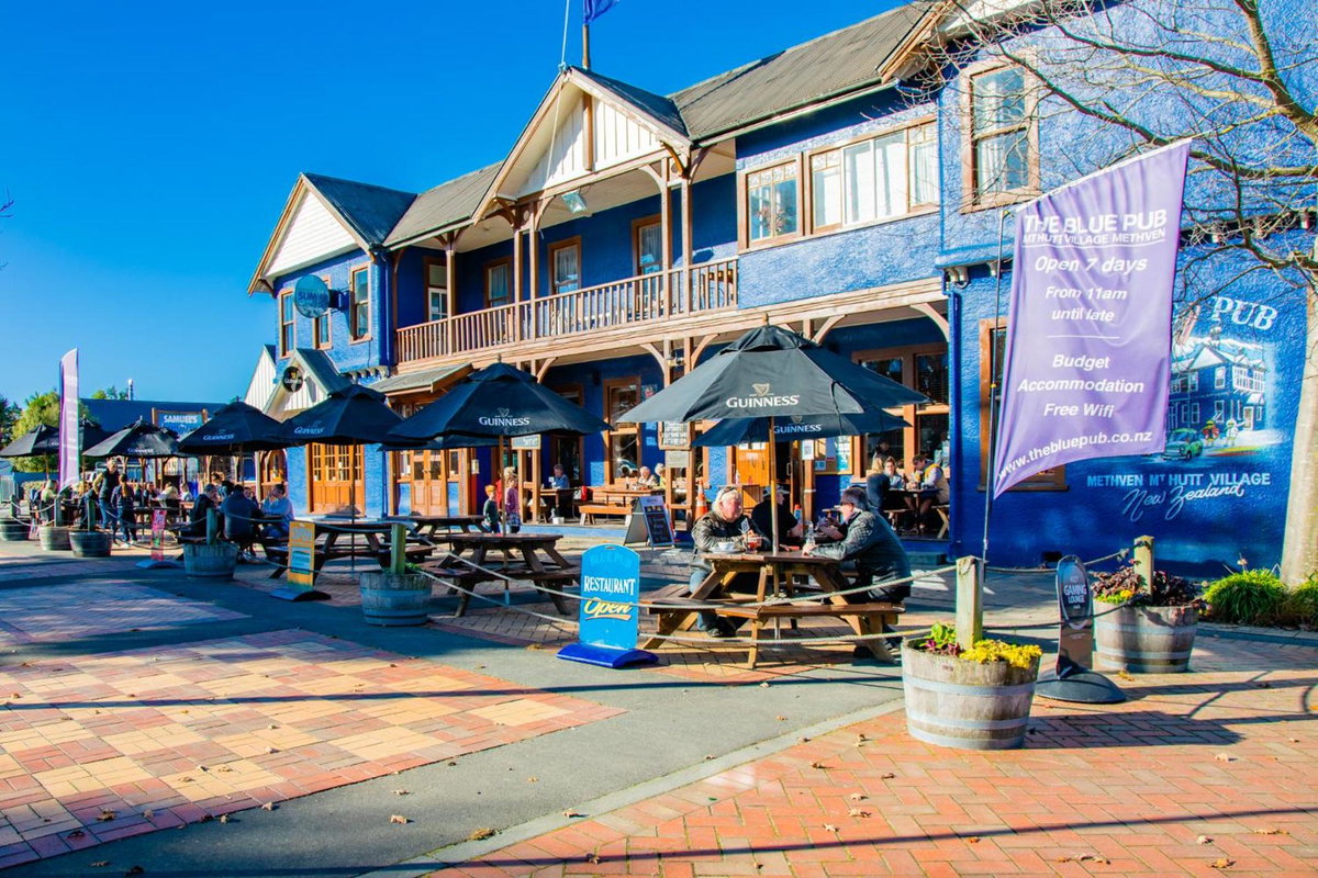 The Blue Pub, New Zealand