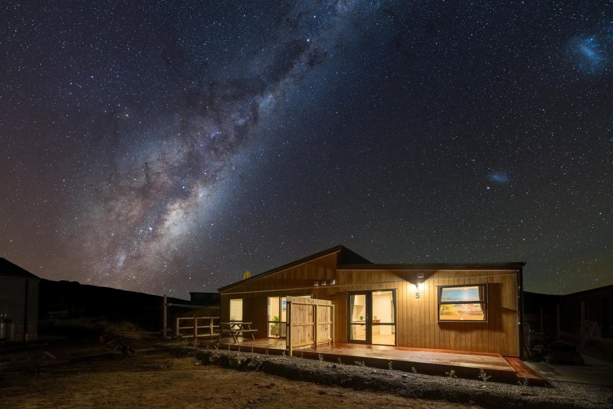 Hotel · Sunshine Suites, Lake Tekapo