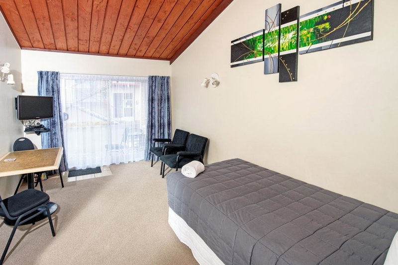 Tourist Court Motel, Whakatane, New Zealand