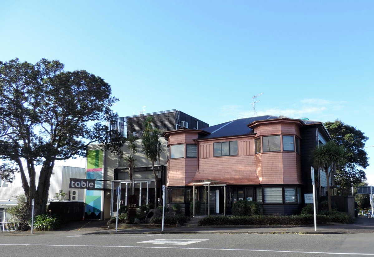 Hotel · Nice Hotel, New Plymouth