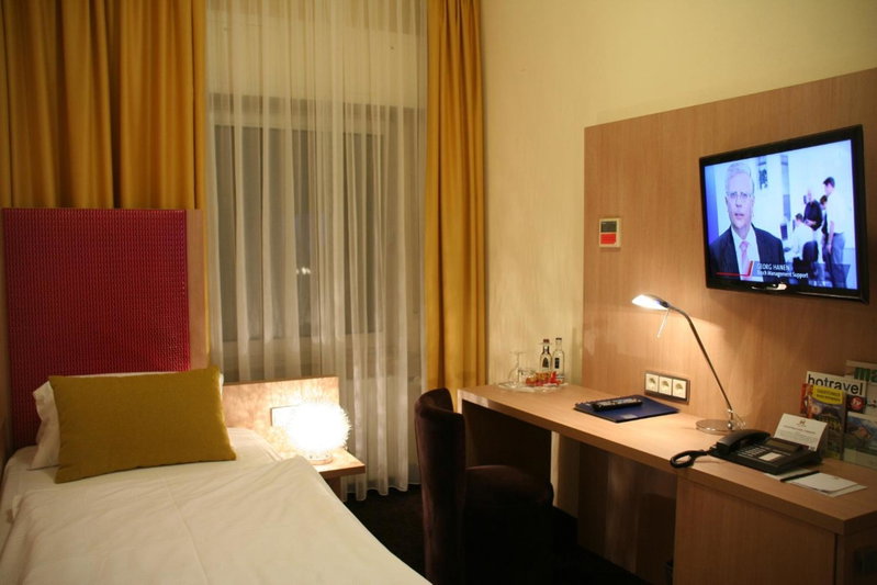 Top Hotel Hammer - KLIMATISIERT Mainz Hauptbahnhof, Mainz, Germany