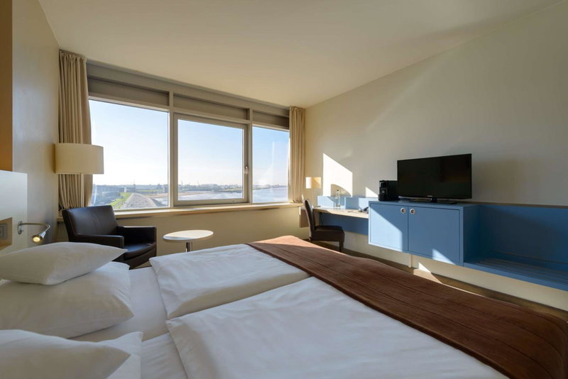 ATLANTIC Hotel Sail City, Bremerhaven, Germany