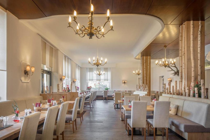 Hotel Vier Jahreszeiten, Garmisch-Partenkirchen, Germany