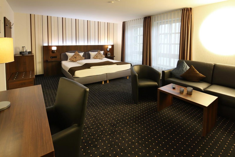 Lobinger Hotel Weisses Ross & Restaurant, Guenzburg, Germany