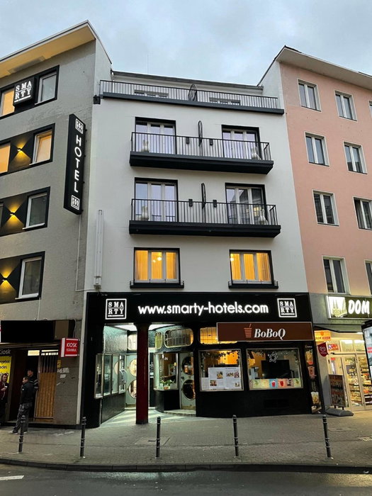 SMARTY Cologne Dom Hotel - Boardinghouse - KONTAKTLOSER SELF CHECK-IN, Altstadt Nord, Germany