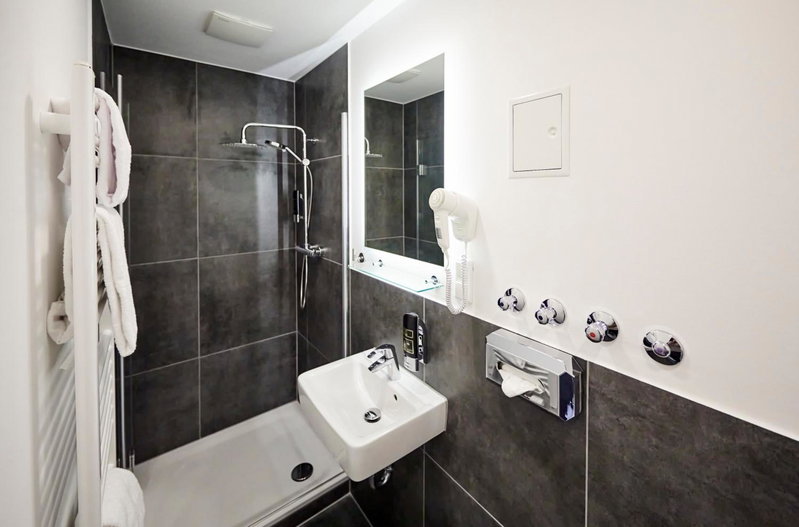 SMARTY Cologne Dom Hotel - Boardinghouse - KONTAKTLOSER SELF CHECK-IN, Altstadt Nord, Germany