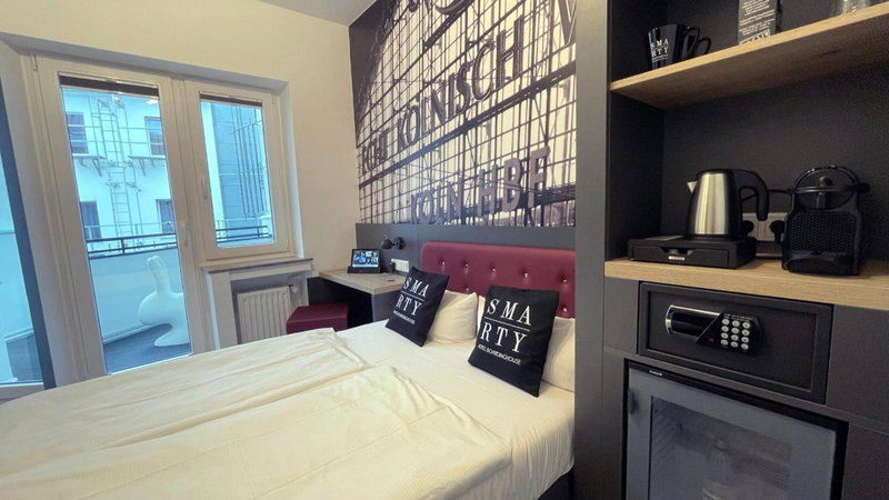 SMARTY Cologne Dom Hotel - Boardinghouse - KONTAKTLOSER SELF CHECK-IN, Altstadt Nord, Germany