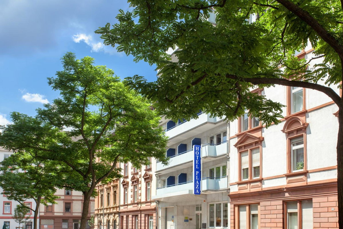 Hotel Plaza, Alemania