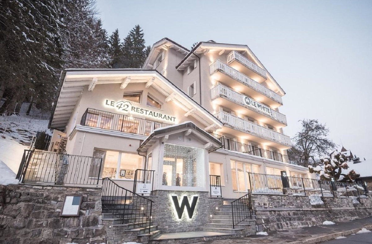 Hotel · Hôtel Le White - Le 42 Restaurant, Monthey