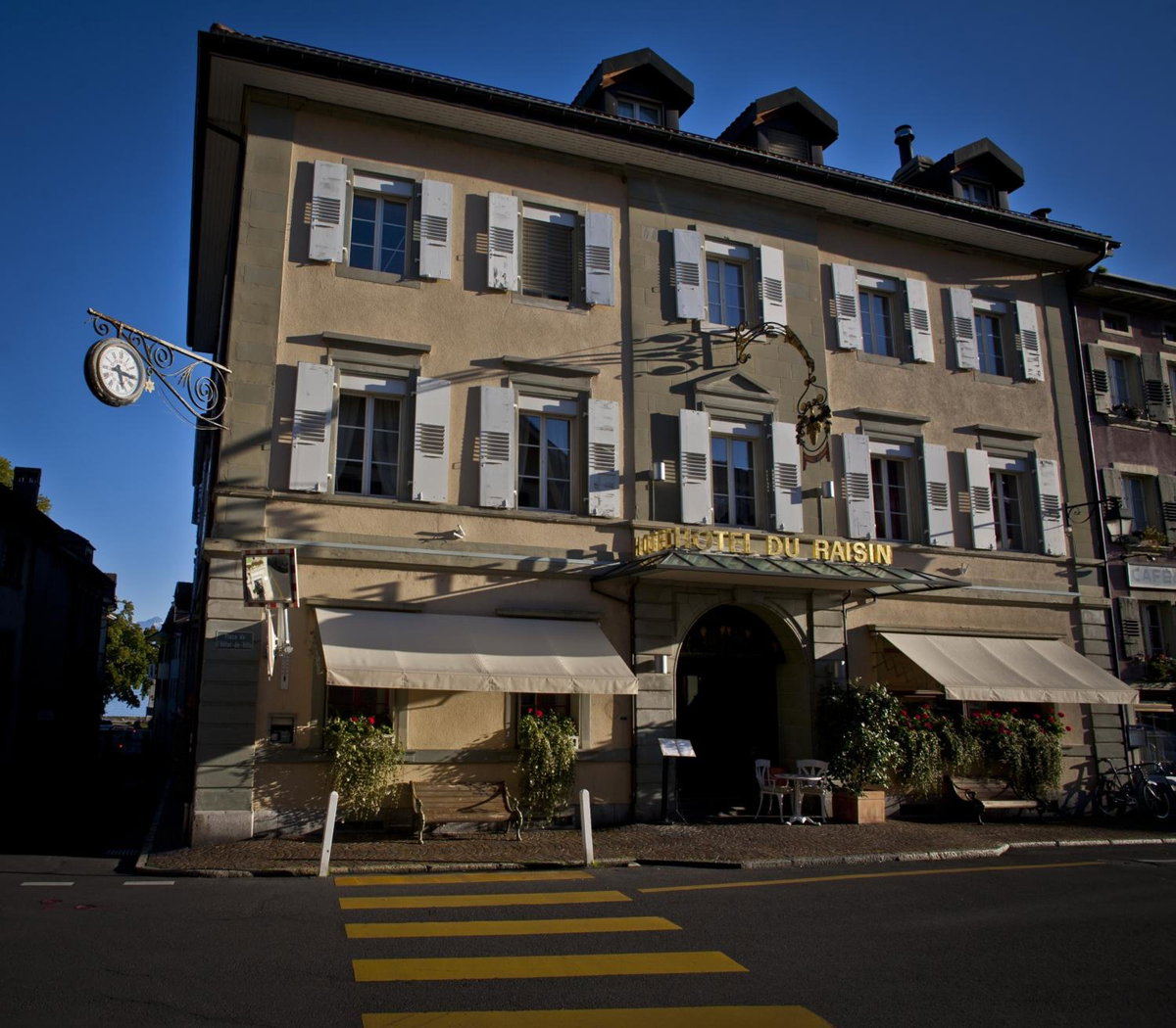 Auberge du Raisin, Suisse