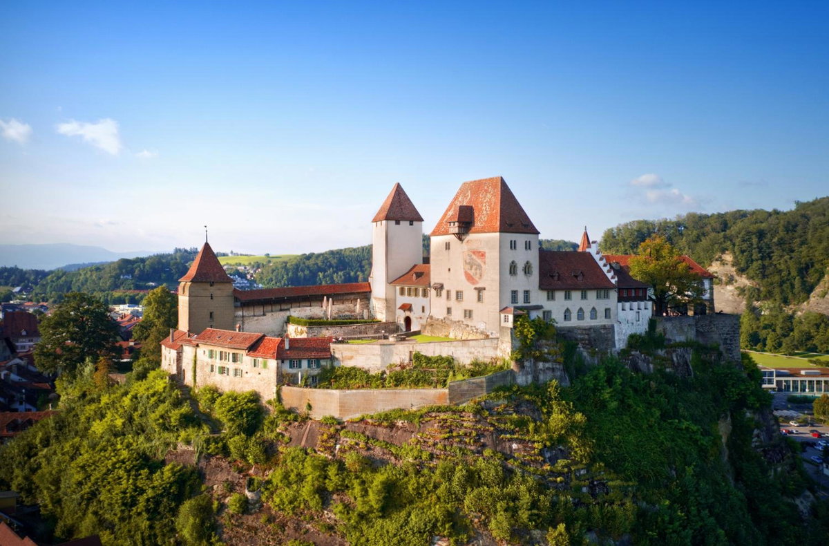 Hotel · Schloss Burgdorf Youth Hostel, Burgdorf