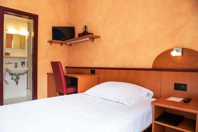 Tailormade Hotel AL GIARDINETTO Biasca, Bellinzona, Швейцария