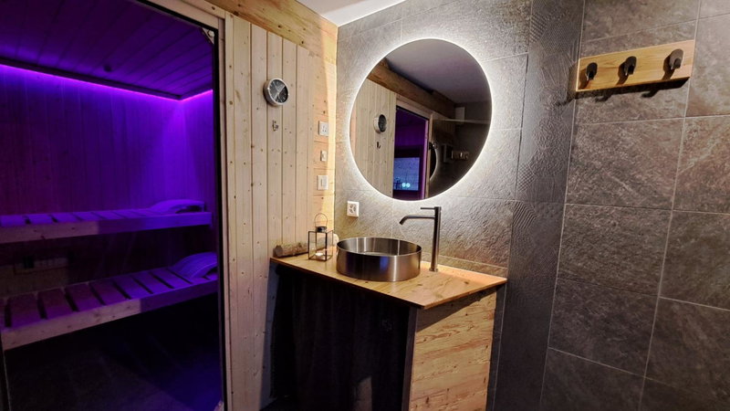Chalet Diognysos B&B, Wellness & Boutique Hotel, Valais Crans-Montana Diogne, Sierre, Switzerland