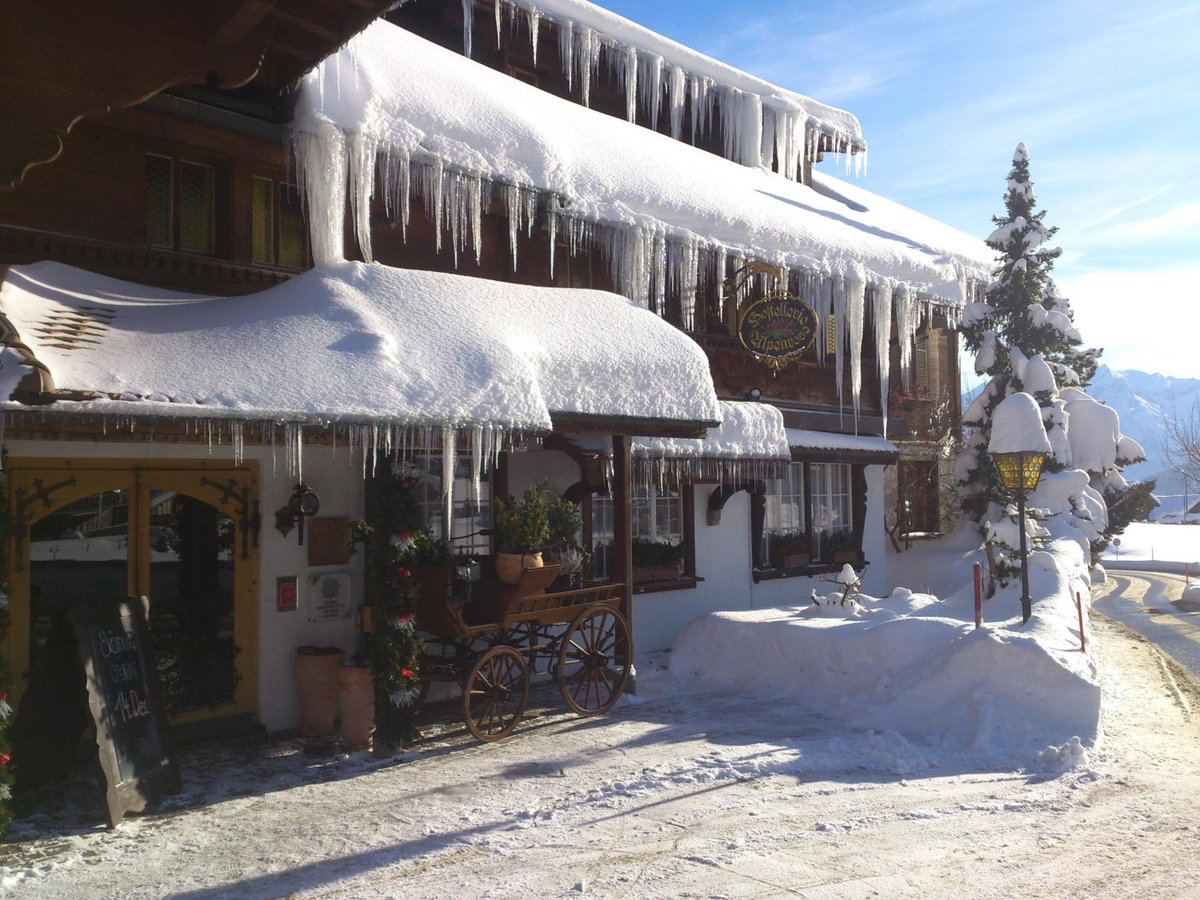 Hotel Alpenrose mit Gourmet-Restaurant Azalée, Suiza