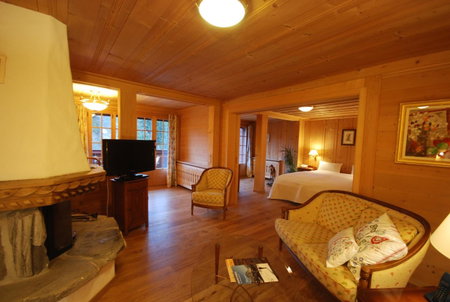 Hotel Alpenrose mit Gourmet-Restaurant Azalée, Bulle, Switzerland