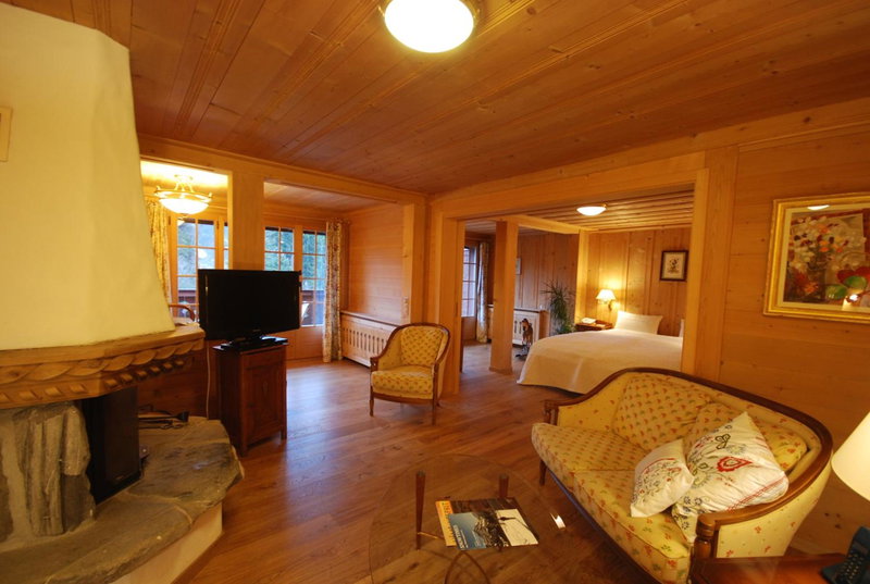 Hotel Alpenrose mit Gourmet-Restaurant Azalée, Bulle, Switzerland