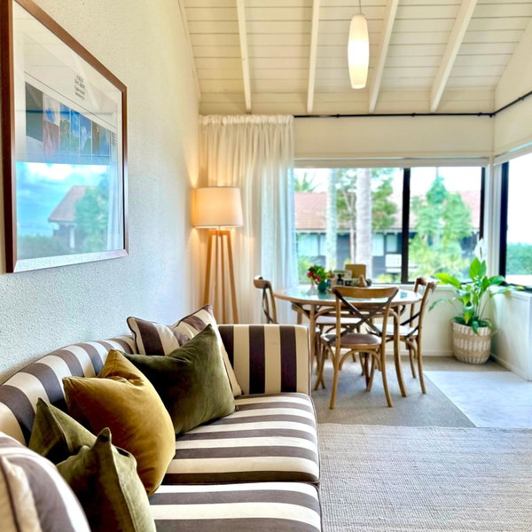 Emerald Inn on Takapuna Beach, North Shore, New Zealand