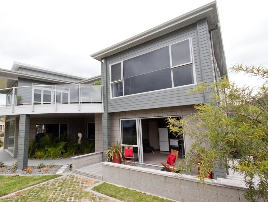 Bay Breeze Accommodation, Cooks Beach, New Zealand