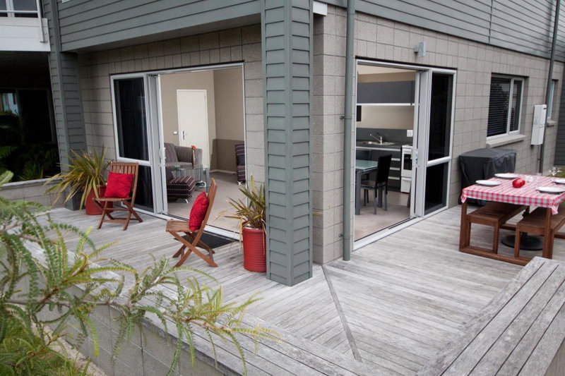 Bay Breeze Accommodation, Cooks Beach, New Zealand