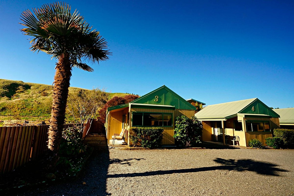 Hotel · Bay Cottages, Kaikoura