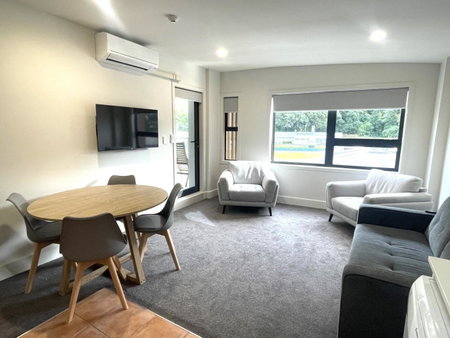 6 on Adams, Mount Maunganui, New Zealand