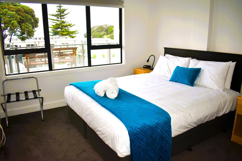 6 on Adams, Mount Maunganui, New Zealand