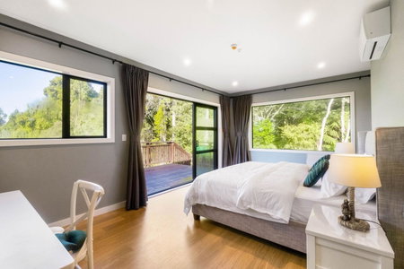 Echo Lodge, North Shore, New Zealand