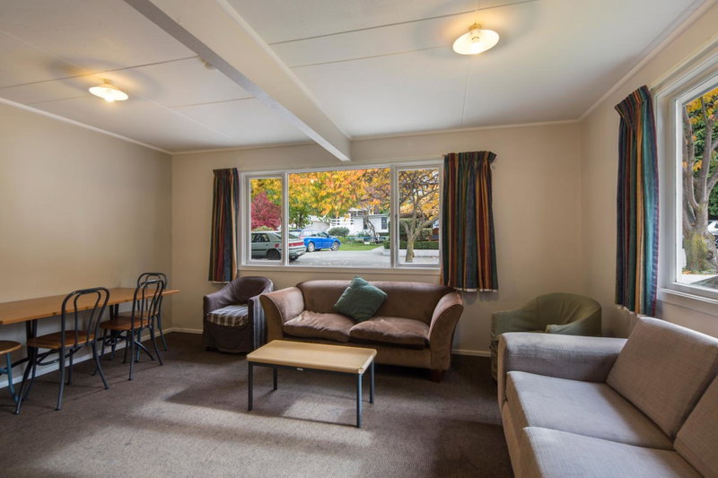 Pinewood Queenstown, Queenstown, New Zealand