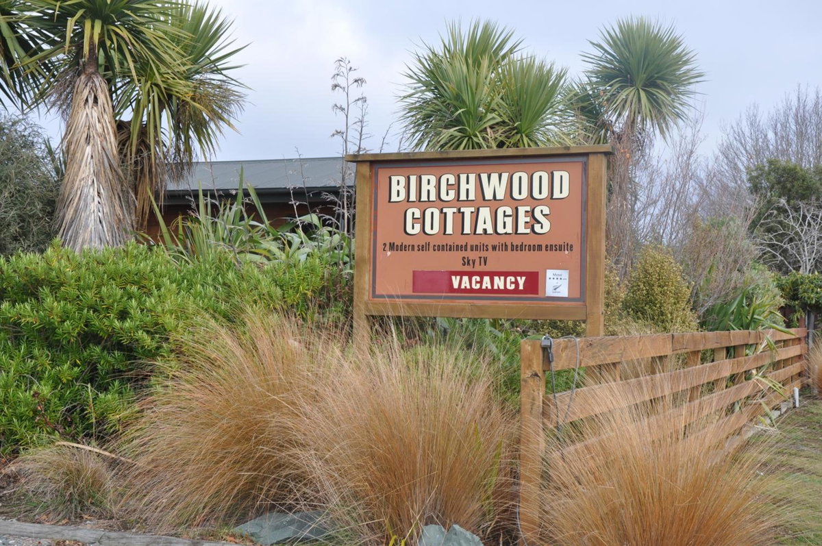 Hotel · Birchwood Cottages, Te Anau