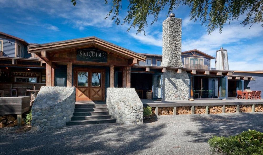 Hotel · Ski Time Lodge, Methven