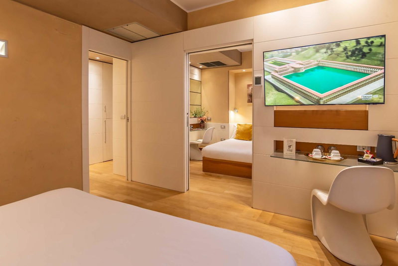 Hotel White, Rome, Italy