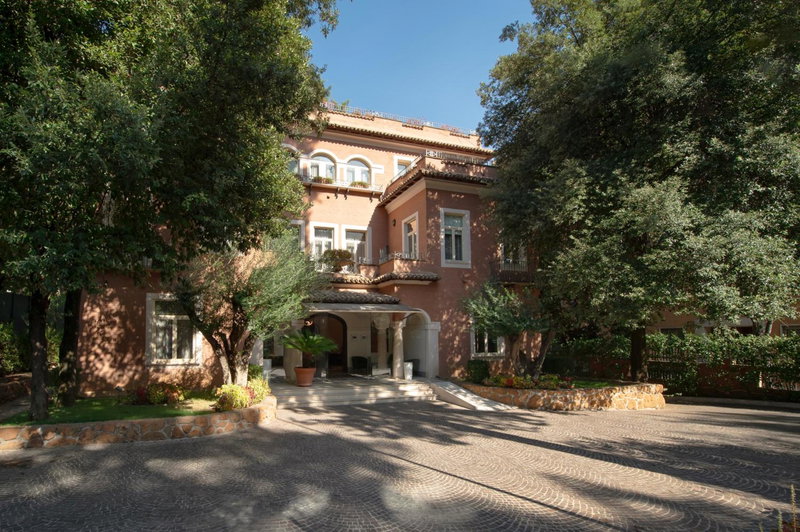 Hotel Principe Torlonia, Casal Bertone, Italy