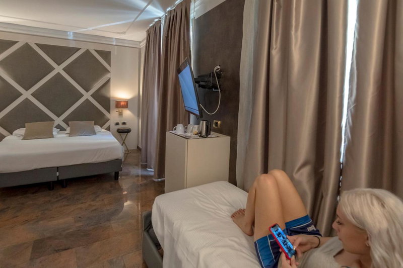 Hotel Mythos, Milan, Italy