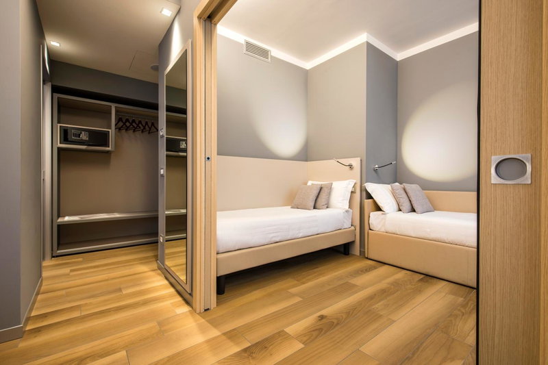 43 Station Hotel, Milan, Italy
