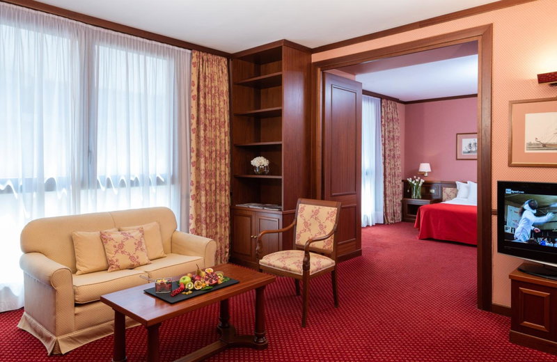 Leonardo Hotel Milan City Center, Milan, Italy