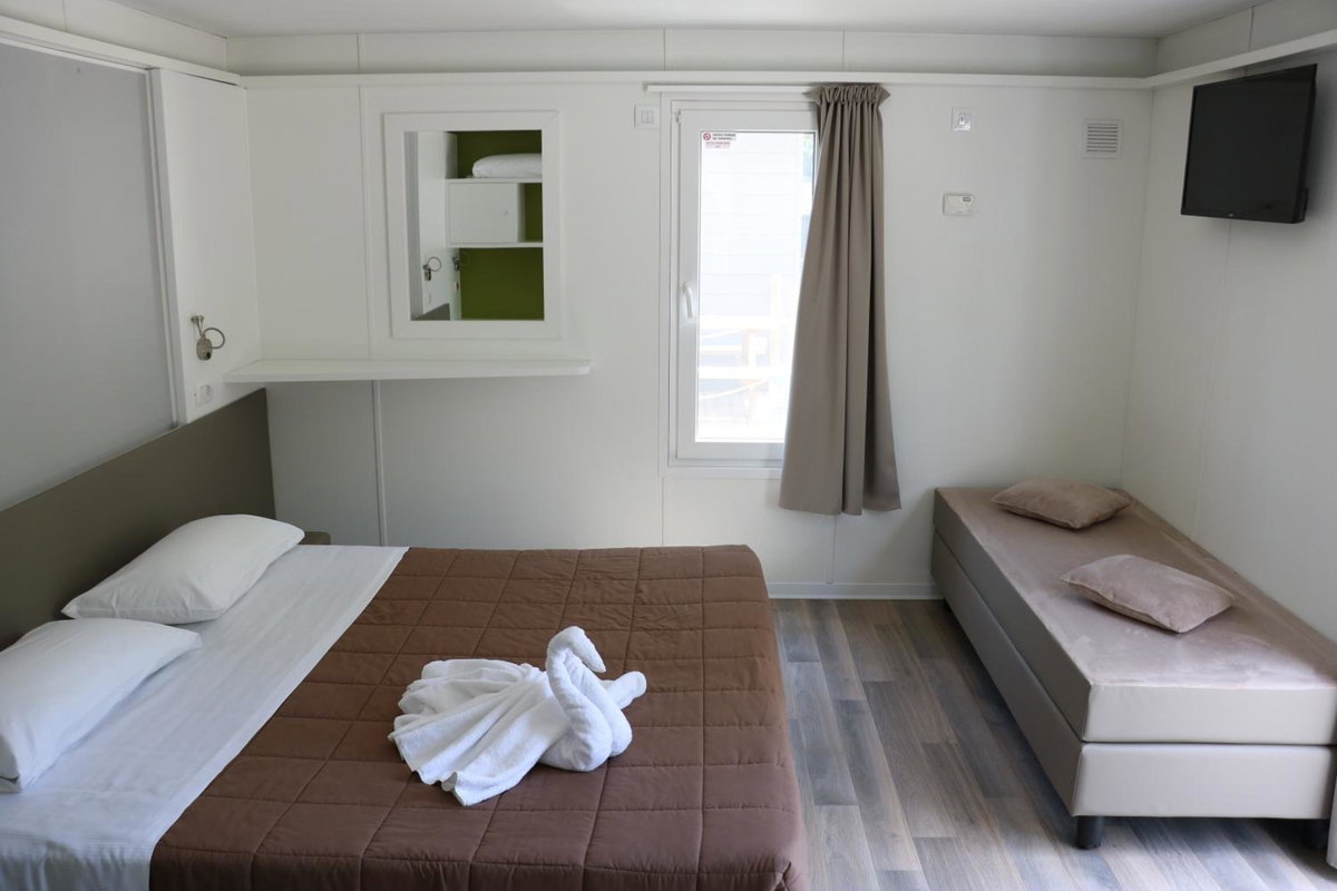 hu Venezia Camping in Town, Italy