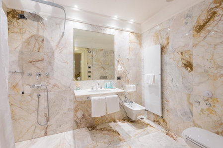 Hotel Ai Reali - Small Luxury Hotels of the World, Venice, Italy