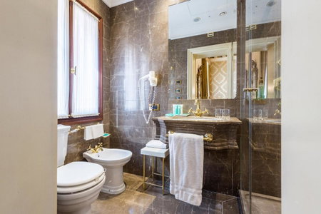 Hotel Ai Reali - Small Luxury Hotels of the World, Venice, Italy