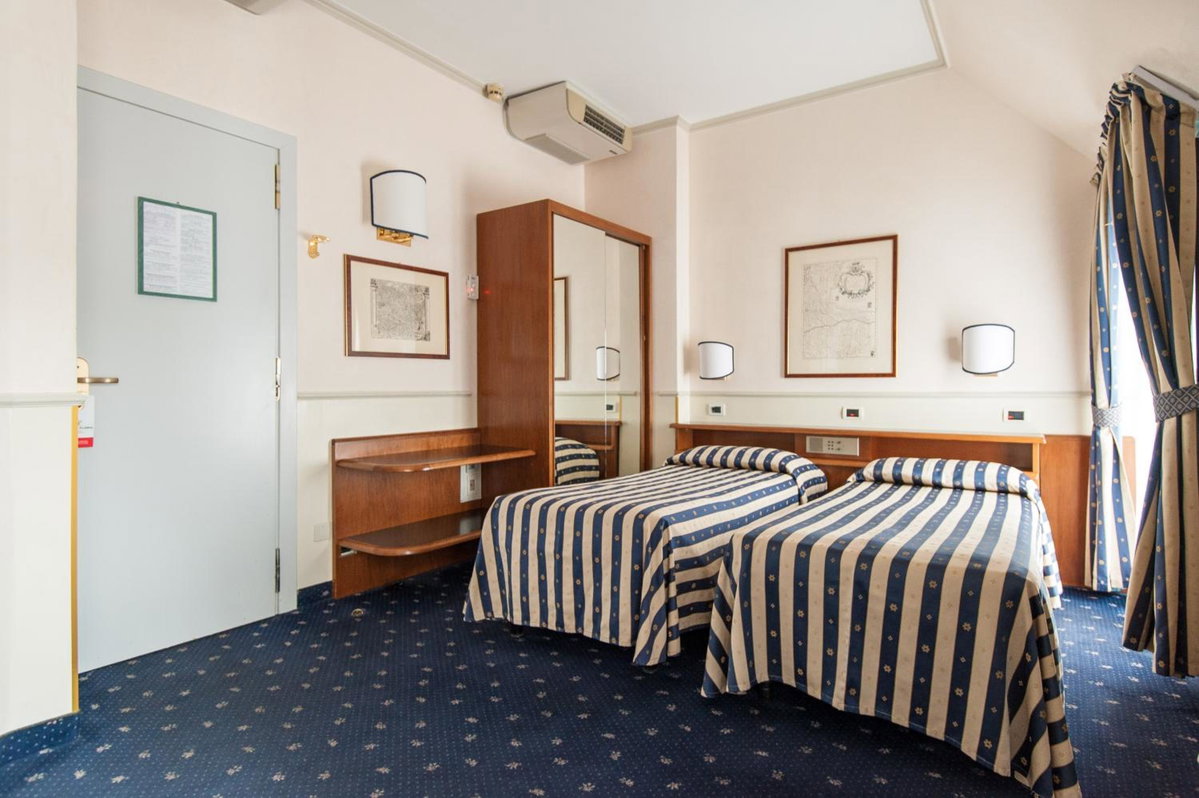 Hotel Flora, Italy