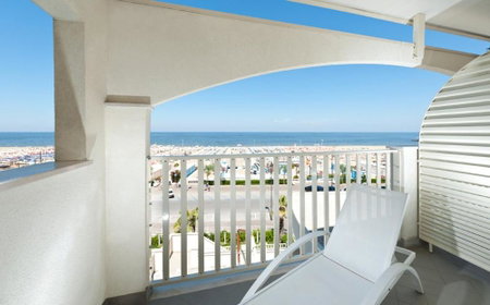 Yes Hotel Touring & SPA, Riccione, Italy
