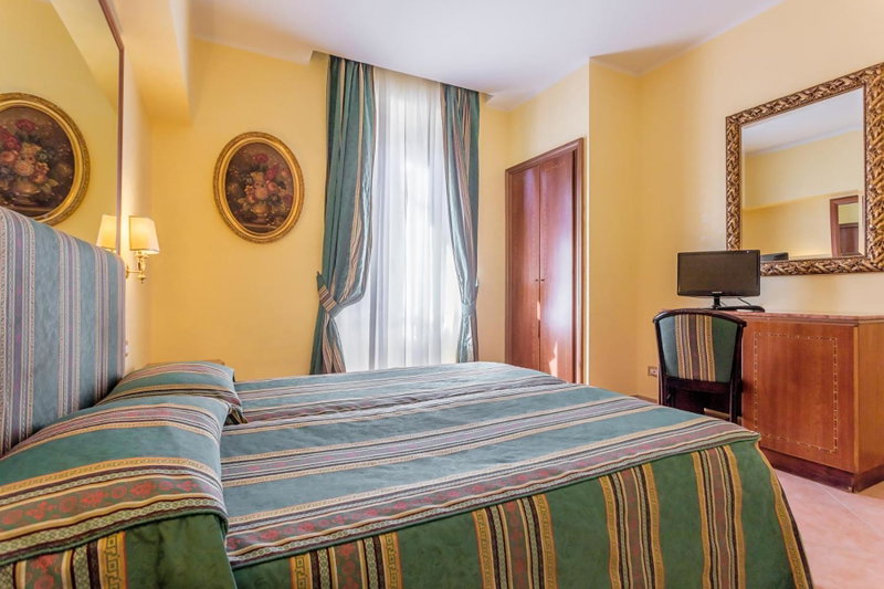 Raeli Hotel Noto, Rome, Италия