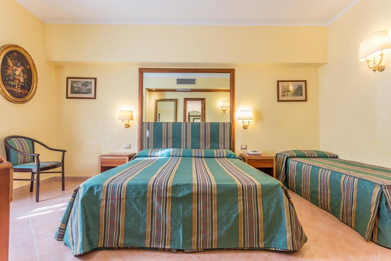 Raeli Hotel Noto, Rome, Италия