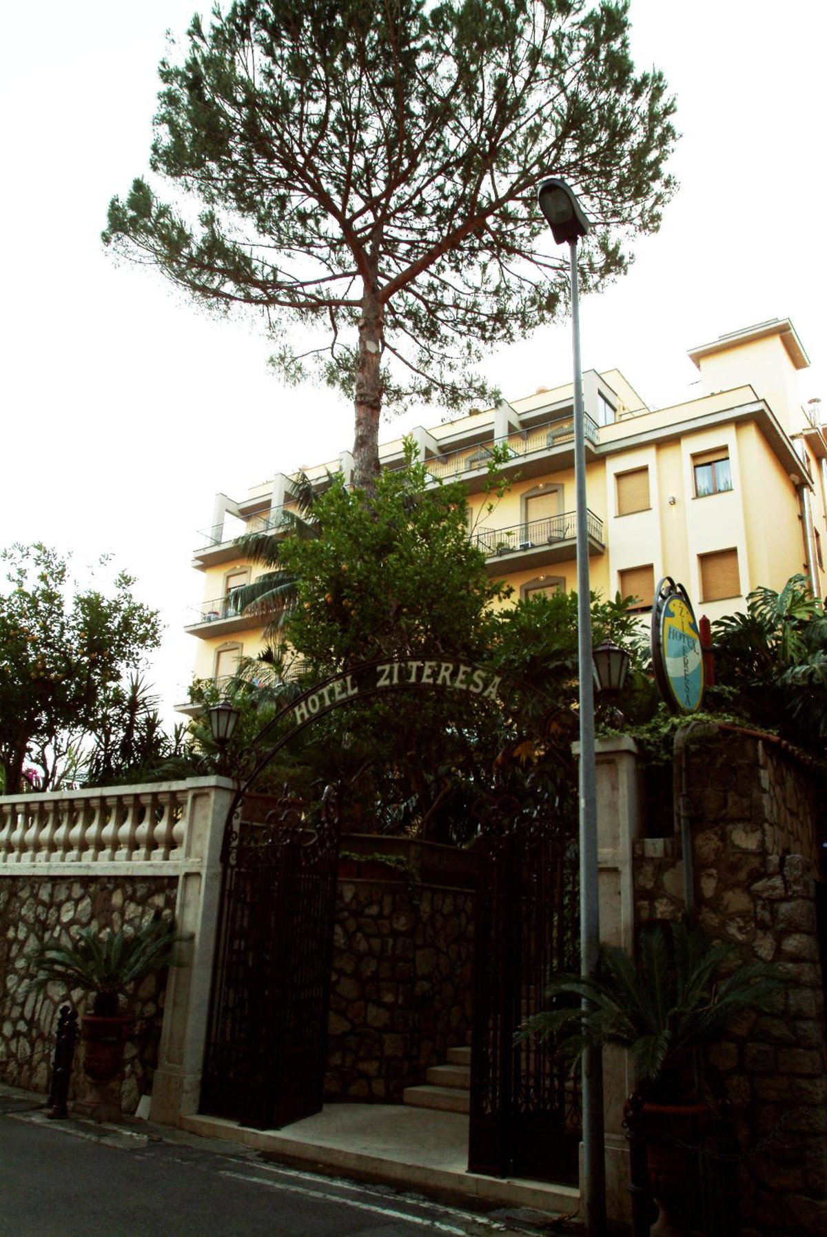 Hotel · Hotel Zi' Teresa, Castellammare Di Stabia