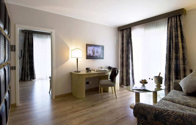 Parc Hotel Flora S, Riva del Garda, Italy